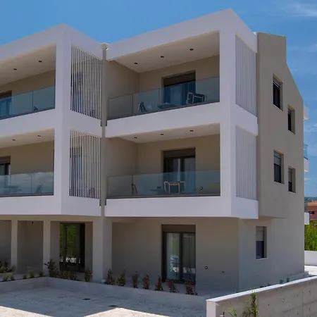 Achillion Aparthotel 4*