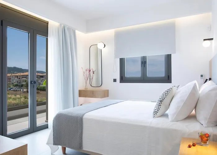 Achillion Aparthotel 4*