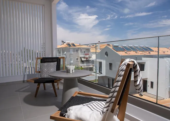 Achillion Aparthotel 4*