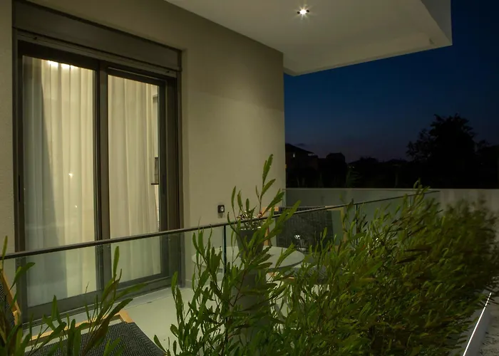 Achillion Aparthotel 4*