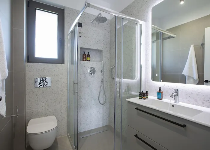 Achillion 4* Lefkada City